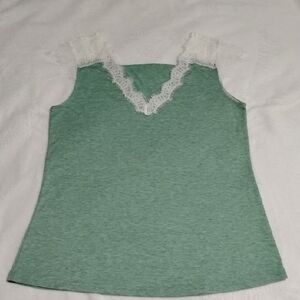 ⭐Green Lace Trim Tank Top